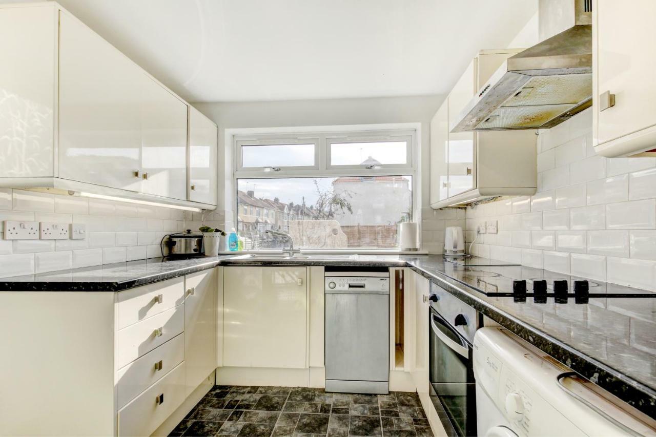 Lovely 3 Bed House In Bristolヴィラ エクステリア 写真